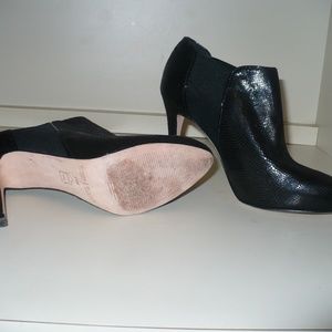 WHITE HOUSE/ BLACK MARKET LADIES HEELS LEATHER SOL